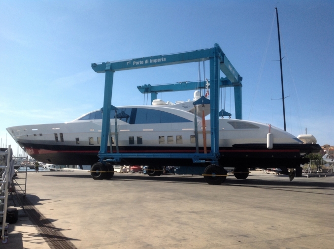 HAULING AND LAUNCHING - Marittima Service Group srl